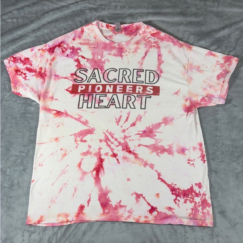 Gildan Sacred Pioneers Heart Tie Dye Graphic T-Shirt Mens XL Pink White Cotton